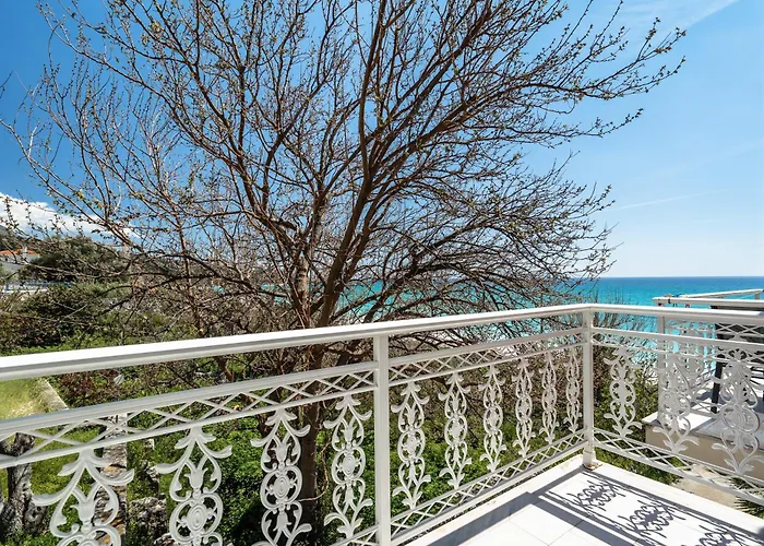 Angela Partial Sea View 9 Guest house